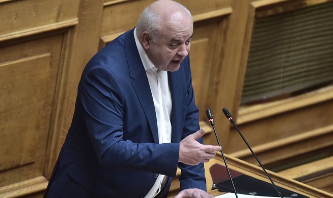Καραθανασόπουλος στον Realfm 97,8: Η αντιπολίτευση στην κυβερνητική πολιτική γίνεται στους δρόμους του αγώνα