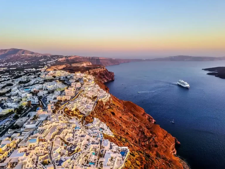 Squaremouth: Η Ελλάδα Κατατάσσεται Στους Κορυφαίους Δέκα Προορισμούς για τις Καλοκαιρινές Διακοπές | Ολύμπιο Βήμα