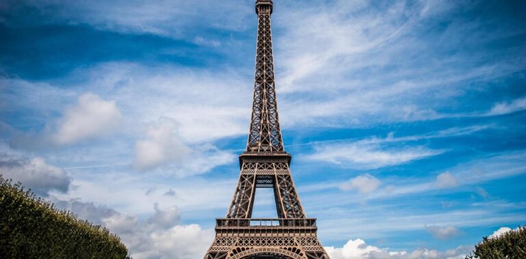 Γαλλία: Τέλος για την απεργία στον Πύργο του Άιφελ- Από αύριο ανοίγει ξανά