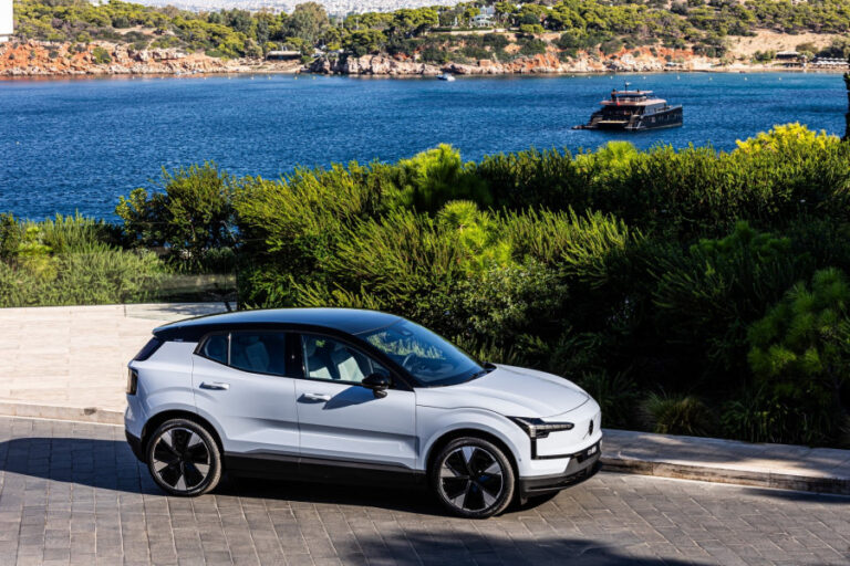 To νέο ηλεκτρικό Volvo EX30 στην Ελλάδα