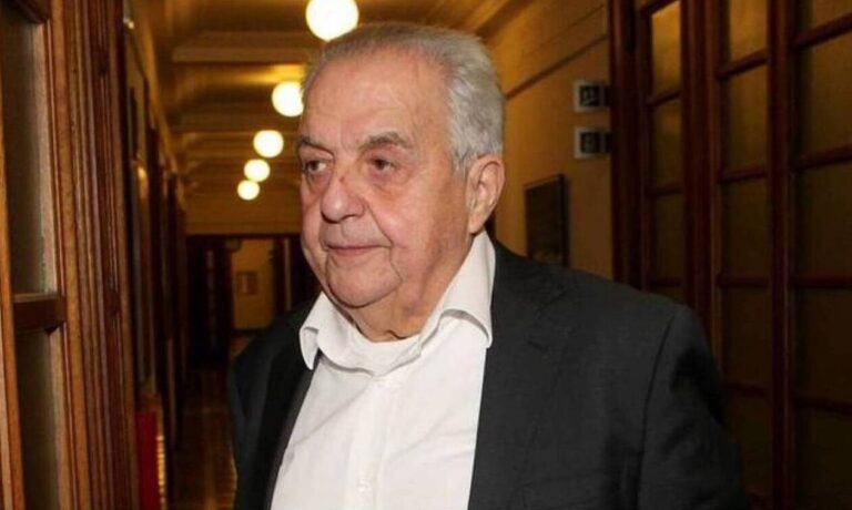 Γιατί αποχώρησε ο Αλέκος Φλαμπουράρης από την Πολιτική Γραμματεία του ΣΥΡΙΖΑ