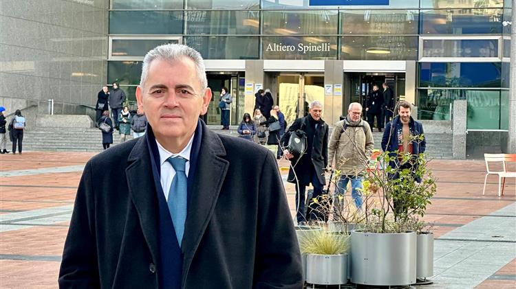 Πολιτική: Χαρακόπουλος:  Μήνυμα στις Βρυξέλλες τα τρακτέρ στο Σύνταγμα