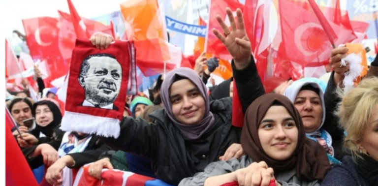 Άνοιξαν τα πρώτα εκλογικά τμήματα για τις δημοτικές εκλογές στην Τουρκία με το «βλέμμα» στην Κωνσταντινούπολη – Πώς η ψήφος των Κούρδων θα καθορίσει το αποτέλεσμα για τον Ιμάμογλου