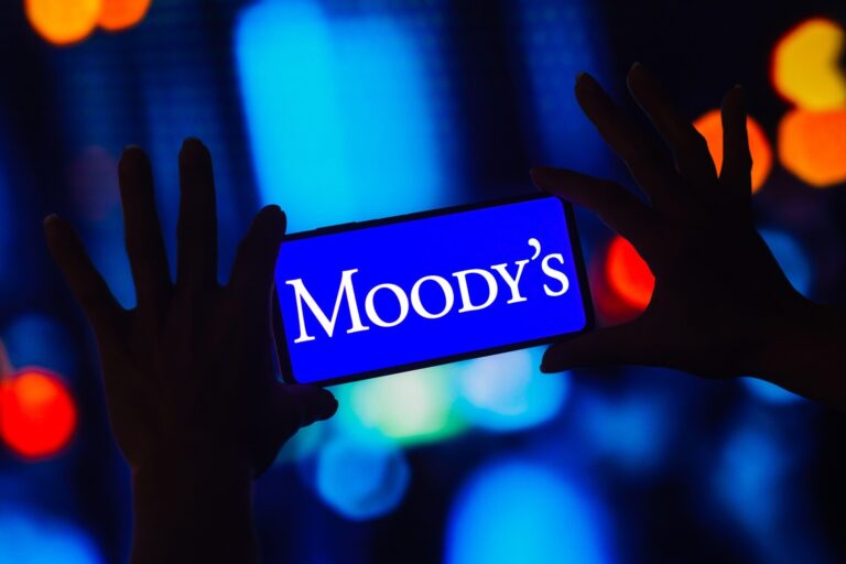 Moody’s: Δεν έδωσε την επενδυτική βαθμίδα στην Ελλάδα