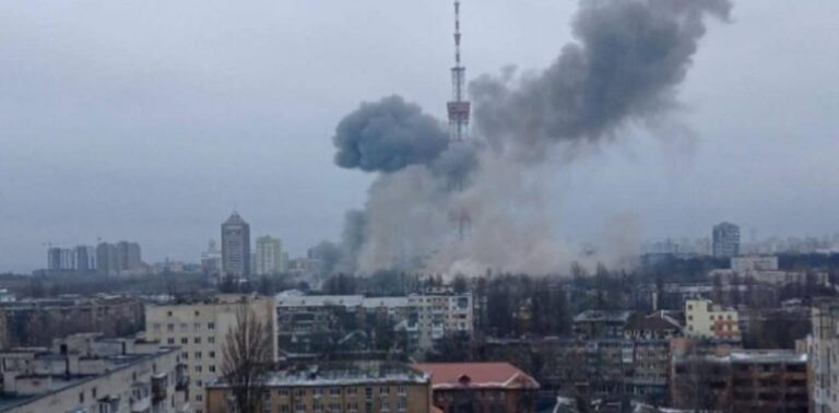 Ουκρανία: Νέοι βομβαρδισμοί στο Ντόνετσκ από τη Ρωσία- Τουλάχιστον δύο νεκροί