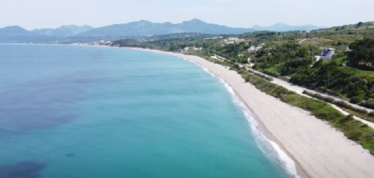 Η μεγαλύτερη αμμώδης παραλία της Ευρώπης βρίσκεται στην Ελλάδα (VIDEO) – The Opinion