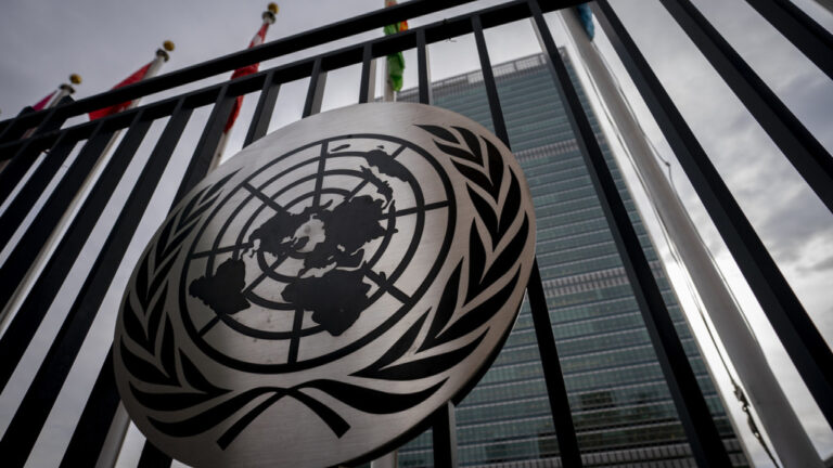 Έκθεση – ΟΗΕ: Ο κόσμος μετά την Covid ανέκαμψε, ξεχνώντας τους φτωχούς