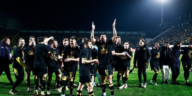 Πάρτι στο Βικελίδης: Παίκτες και κόσμος πανηγύρισαν την πρόκριση στον τελικό του Κυπέλλου Betsson
