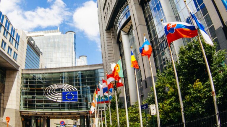 Eurogroup: Ελαφρώς περιοριστικός ο δημοσιονομικός προσανατολισμός το 2025
