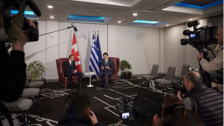 Μητσοτάκης – Τριντό: Υπεγράφη η σύμβαση – Η Ελλάδα παίρνει πρώτη 7 Canadair