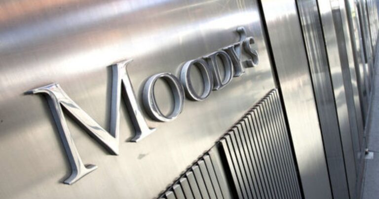 Η Moody’s διατήρησε αμετάβλητη την αξιολόγηση του ελληνικού αξιόχρεου στην κατηγορία Ba1