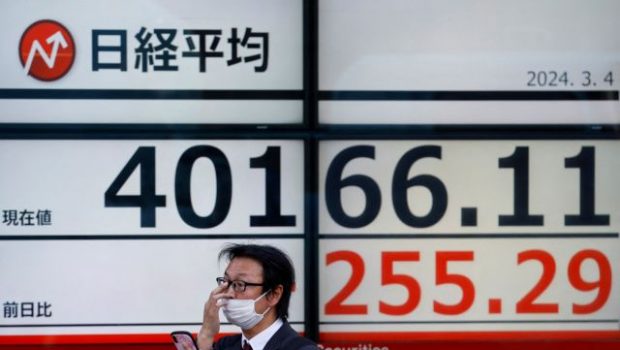 Τόκιο: Ο χρηματιστηριακός δείκτης Nikkei σπάει το φράγμα των 40.000 μονάδων για πρώτη φορά στην ιστορία του