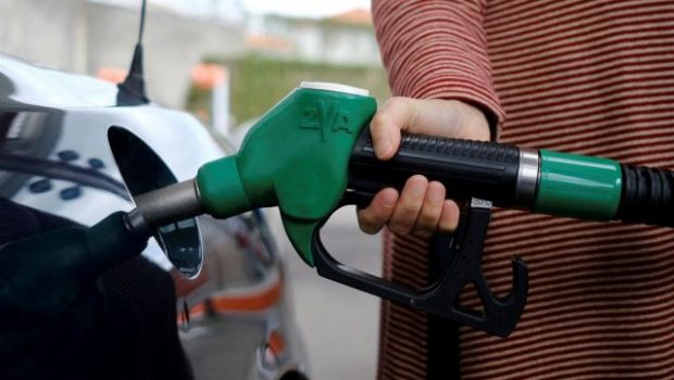 Καύσιμα: Καίνε οι τιμές της βενζίνης – Αύξηση πάνω από 12%
