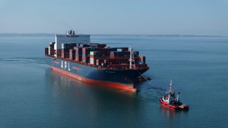 Στη Θεσσαλονίκη το μεγαλύτερο πλοίο εμπορευματοκιβωτίων που έχει εξυπηρετήσει ποτέ ο ΟΛΘ