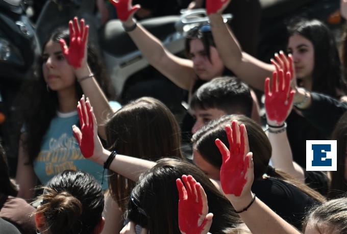 «Μαύρα» στοιχεία για την ενδοοικογενειακή βία στην Ελλάδα – Συγκλονίζουν τα δύο τελευταία περιστατικά