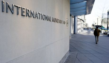 ΔΝΤ προς κυβερνήσεις: Φτιάξτε πάλι «μαξιλάρια» ασφαλείας (γραφήματα)