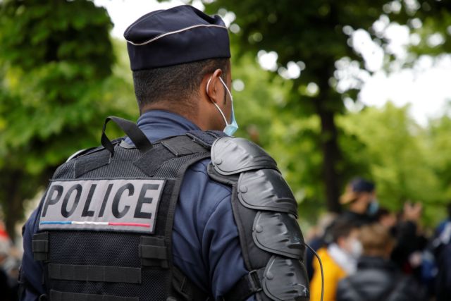 Γαλλία: Μάχη για τη ζωή του δίνει μαθητής γυμνασίου μετά από άγρια επίθεση