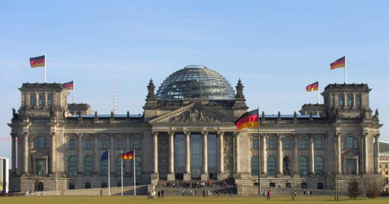 Γερμανία: Πολιτικοί ζητούν κυρώσεις της ΕΕ και του Βερολίνου σε βάρος του Ιράν