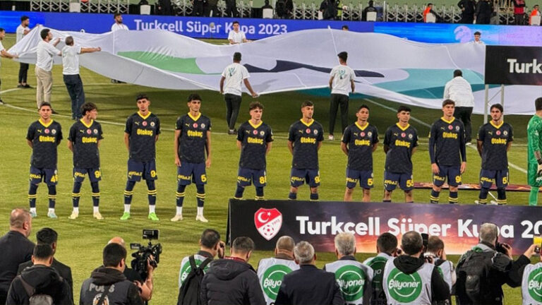 Φενέρμπαχτσε: Aποχώρησε από το γήπεδο στο δεύτερο λεπτό του Σούπερ Καπ Τουρκίας