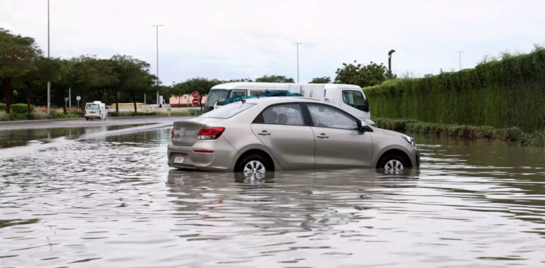 Ντουμπάι: Πλήττεται από πλημμύρες- 18 οι νεκροί από την κακοκαιρία στο Ομάν (Βίντεο)