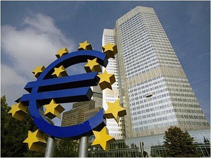 Politico: Οι μισθοί θα καθορίσουν τη μείωση των επιτοκίων της ΕΚΤ