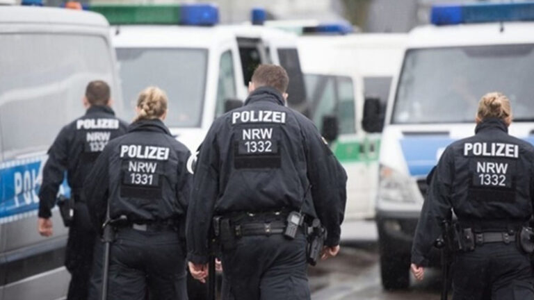 Γερμανία: Υποψίες σε βάρος 400 και πλέον αστυνομικών για εξτρεμιστική ιδεολογία