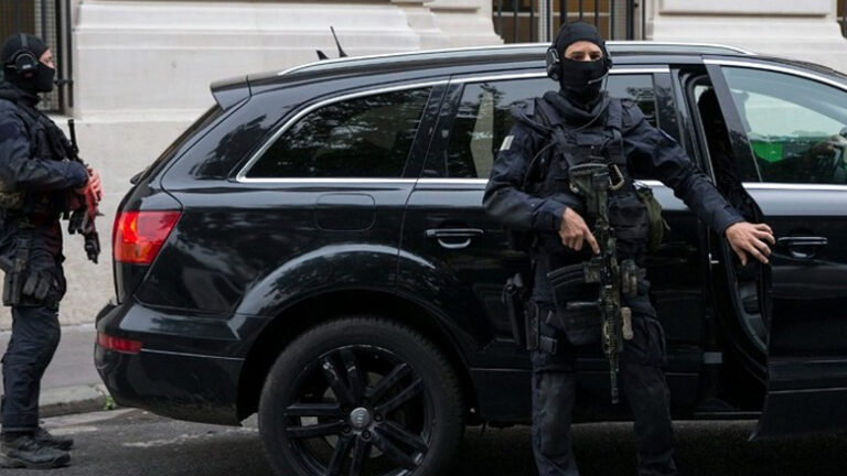 Γαλλία: Σε δεκάμηνο κατ’ οίκον περιορισμό με ηλεκτρονική επιτήρηση καταδικάστηκε άνδρας που επιχείρησε να πυρπολήσει τζαμί