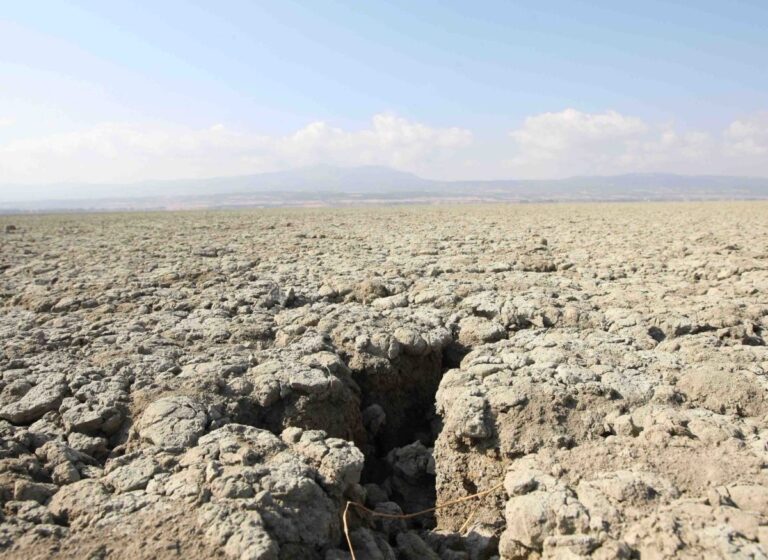 Κλιματική αλλαγή: Συνθήκες ξηρασίας στην ανατολική ηπειρωτική Ελλάδα – Ποιες περιοχές κινδυνεύουν με ερημοποίηση – Documento
