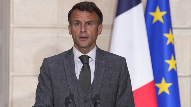 Ο Μακρόν ανοίγει τον διάλογο για τα πυρηνικά της Γαλλίας στην ευρωπαϊκή άμυνα κατά της Ρωσίας