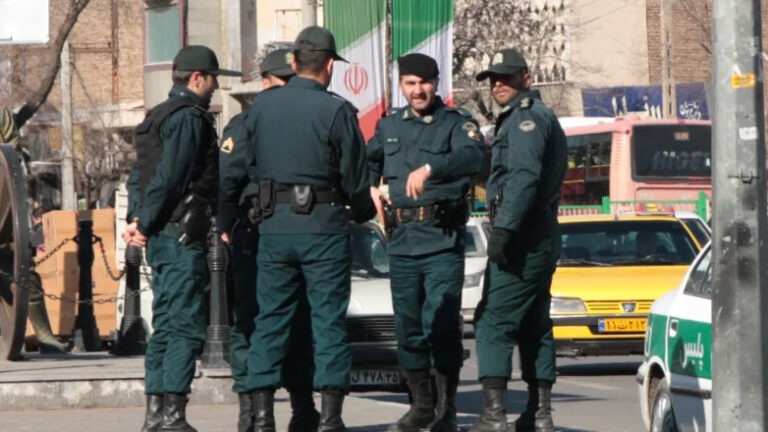 Ιράν: Πέντε αστυνομικοί σκοτώθηκαν από πυρά τζιχαντιστών