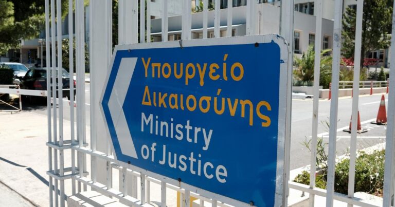 Μόνιμοι στα Δικαστήρια: Θέσεις σε όλη την Ελλάδα για ΔΕ, ΤΕ, ΠΕ
