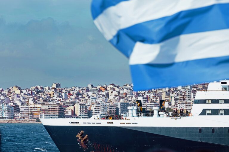 ΟΟΣΑ: Εκτόξευση των Άμεσων Ξένων Επενδύσεων στην Ελλάδα