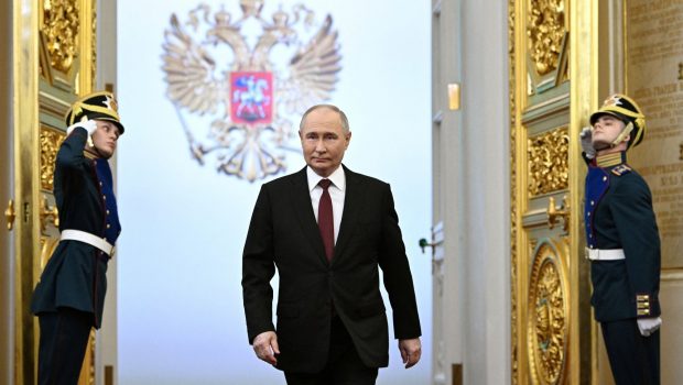 Βλαντιμίρ Πούτιν: Ορκίστηκε για την πέμπτη θητεία του ως πρόεδρος της Ρωσίας