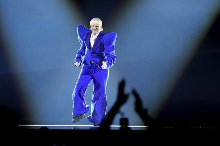 Eurovision 2024: Θρίλερ με τον αποκλεισμό του Ολλανδού Τζουστ Κλάιν από τις πρόβες