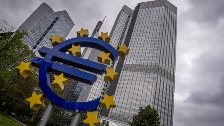ΕΚΤ: Ανθεκτικές οι τράπεζες της Ευρωζώνης – Υποχώρηση στην αγορά ακινήτων