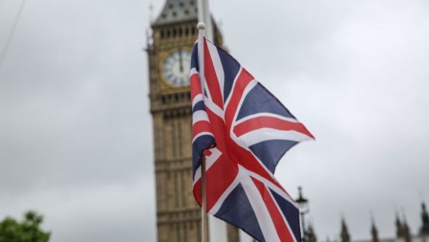 Βγήκε από την ύφεση η Βρετανία – Άνοδος του ΑΕΠ κατά 0,6% το α’ τρίμηνο