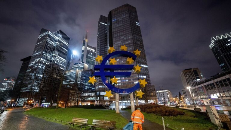 Κόκκινος συναγερμός από ΕΚΤ: Γεωπολιτικοί κίνδυνοι και πολιτική αβεβαιότητα μπορεί να φέρουν χρηματοπιστωτικές διαταραχές