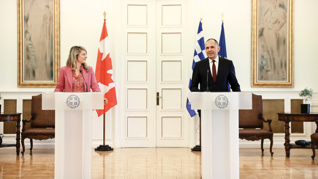 Γεραπετρίτης: Η Ελλάδα πλέον φιλική σε επενδύσεις – ΥΠΕΞ Καναδά: Βρισκόμαστε στη ”χρυσή εποχή” της φιλίας μεταξύ των δύο χωρών
