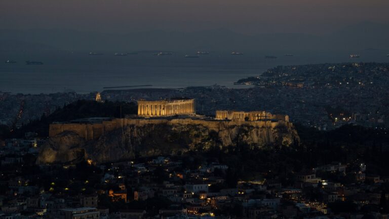 Ξένες Επενδύσεις στην Ελλάδα: Τα πανηγύρια από την «Ομάδα Αλήθειας» και η φούσκα της Golden Visa και των εξαγορών