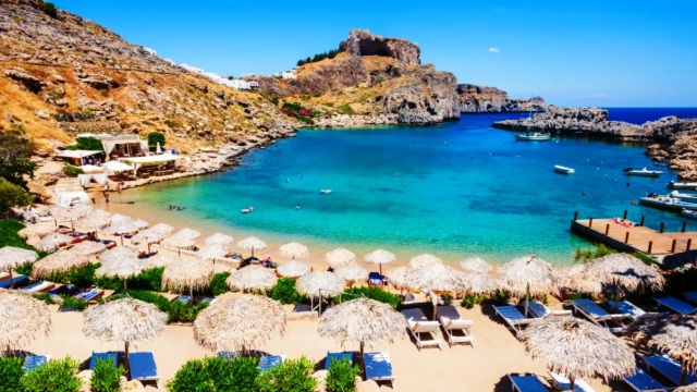 Condé Nast Traveller: Στη δεύτερη θέση η Ελλάδα στη λίστα με τις καθαρότερες παραλίες στον πλανήτη – Στην πρώτη  θέση η Ισπανία