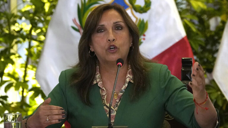 Η πρόεδρος του Περού κατέθεσε στο πλαίσιο νέας έρευνας σε βάρος της