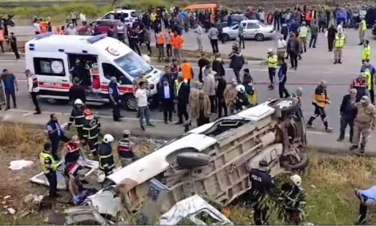 Τουρκία: Οκτώ νεκροί και έντεκα τραυματίες έπειτα από σύγκρουση μπετονιέρας με λεωφορείο
