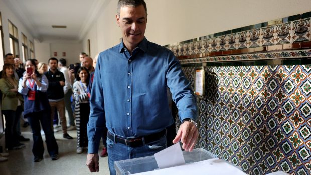 Ισπανία: Πλήγμα για το κόμμα του Σάντσεζ – Έχασε την πρωτιά από τον Φεϊχό