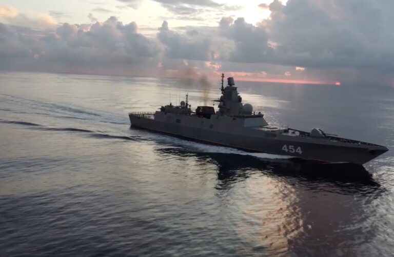 Πυραυλικές δοκιμές στον Ατλαντικό από ρωσικά πλοία