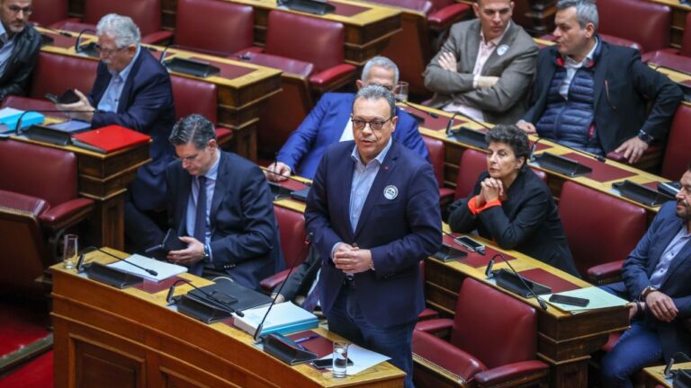 Πίσω ολοταχώς από τον ΣΥΡΙΖΑ για συζήτηση των μέτρων του για την Οικονομία στη Βουλή