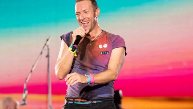 Οι Coldplay αποχαιρετούν την Ελλάδα με ένα σύντομο βίντεο – Η υπόκλιση του Κρις Μάρτιν | in.gr