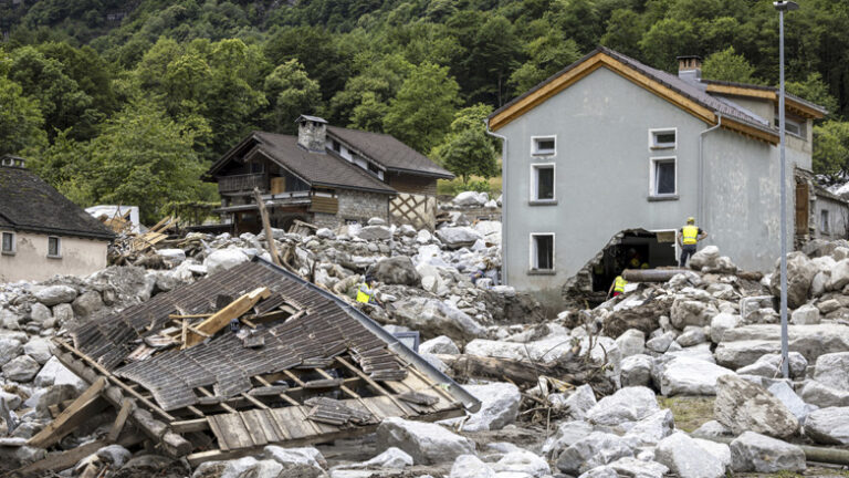 Ελβετία: Εντοπίστηκε νεκρός ένας από τους αγνοούμενους από τις πλημμύρες