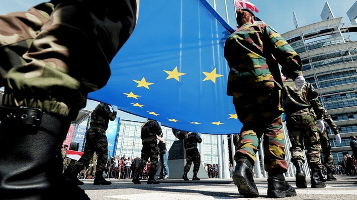Η ΕΕ περνάει σε οικονομία πολέμου