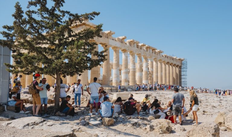 Υπουργείο Τουρισμού για FTI: 7.500 τουρίστες βρίσκονται αυτή τη στιγμή στην Ελλάδα