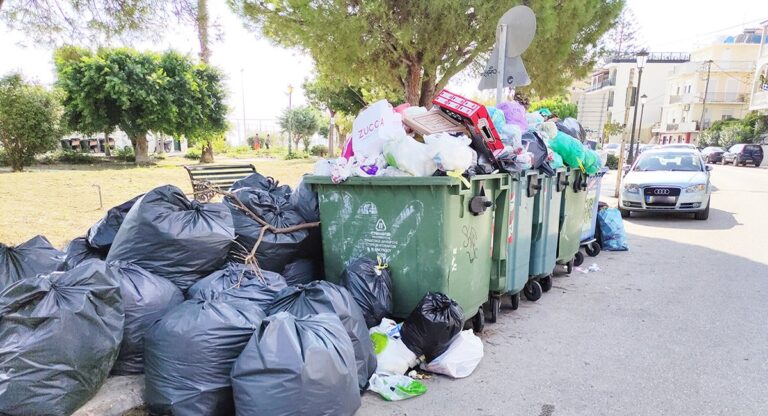 Αλαλούμ με τους κάδους | Ν. Γιακουμέλος: «Ο κόσμος έχασε την εμπιστοσύνη του στον φορέα για την αποκομιδή»